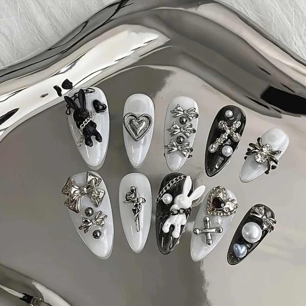 Nail Art Gothic - 10pcs personalized black and white nail